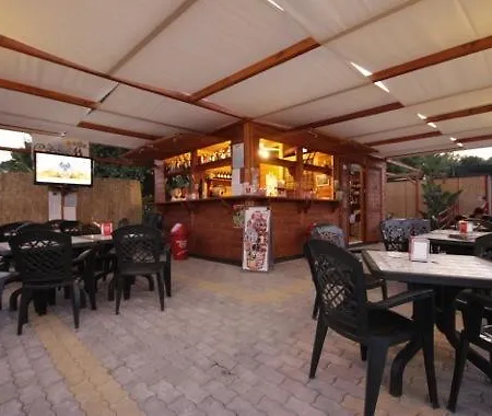Villaggio Calypso Κάμπινγκ *